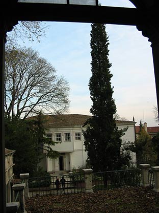 Galata Mevlevihanesini Düşünürken